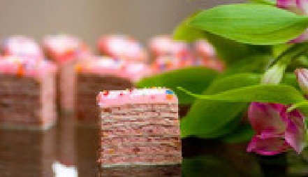 ROZEN TORTA SA FILOM OD ORAHA I VANILE Poslastica koja budi sva čula i ulepšava sve bitne događaje