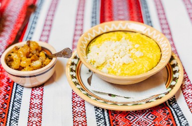 KAD PRAVITE KAČAMAK, U VODU STAVITE 1 SASTOJAK Tako neće imati grudvice, a ukus će biti božanstven!