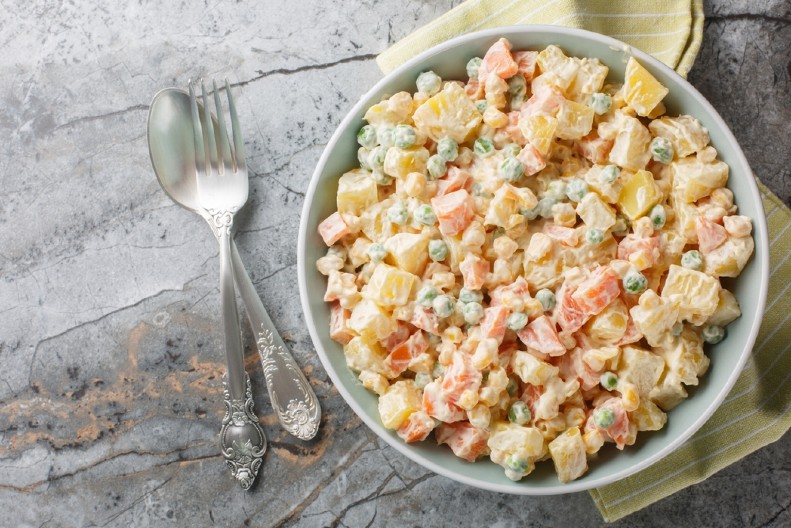 FRANCUSKA SALATA Od ruske je razlikuje samo jedan sastojak, a kremasta i zasitna