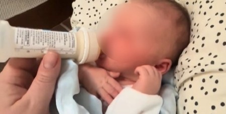 BEBI OTKRIVENA CISTA NA MOZGU, A ONDA - ŠOK Kada su je videli nakon rođenja roditelji se prestravili, redak genetski poremećaj zapanjio i lekare! (VIDEO)