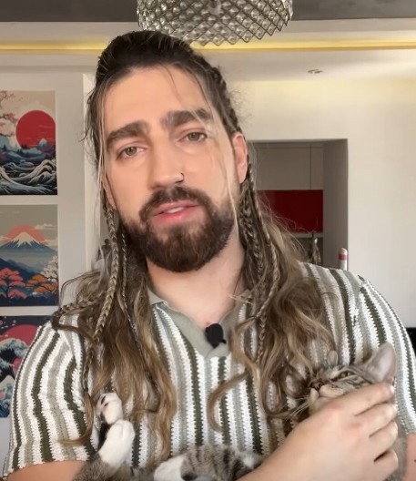 "INSPIRIŠE ME I ULEPŠA MI SVAKI DAN" Princ od Vranje konačno pokazao Milu, zbog nje je nastala pesma spremna za Evroviziju