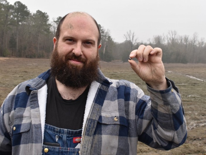 PRONAŠAO JE U PARKU NEŠTO NEVEROVATNO Obogatio se preko noći - imao je ludačku sreću