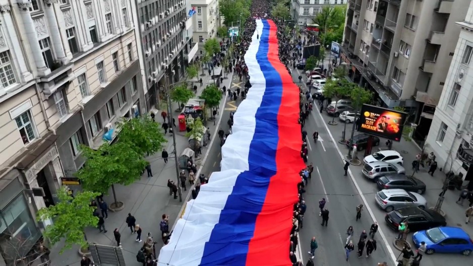 NAJDUŽA ZASTAVA SRBIJE SUTRA U NIŠU Stigla pravo iz Beograda, evo kada će biti prikazana na ponos svih građana