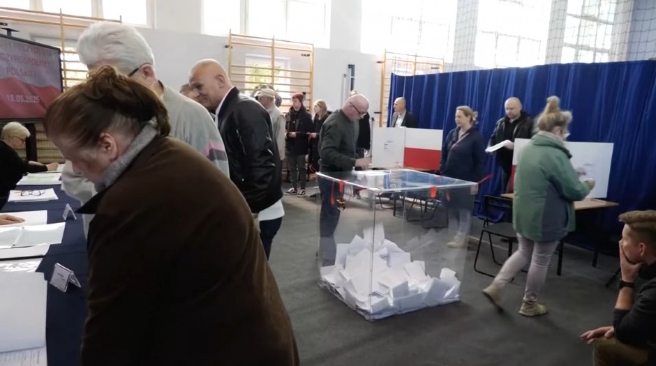 POLJSKA IDE U DDRUGI KRUG PREDSEDNIČKIH IZBORA: U trci Tšaskovski i Navrocki