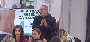 "NAJMORBIDNIJA OSOBA KOJA JE UŠLA U RIJALITI" Lepi Mića brutalno urnisao cimera, pa najavio njegovo totalno uništenje: "Pominje mi sanduk"