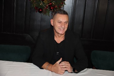 TRUDNA ĆERKA ŠAKA POLUMENTE! Pevač ne krije sreću, emotivnim snimkom saopštio radosnu vest (VIDEO)