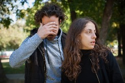 TURA TA TUROM, ČESTO NISAM ZNAO NI KOJI JE DAN Jovica iz Kruševca 12 godina vozi kamion da otplati stambeni kredit, a onda je saznao ženinu tajnu