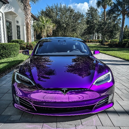 „OVO JE BRUTALNO DOBRO“ Zašto svi pričaju o ljubičastim Teslama koje pokreće Mask? (FOTO)