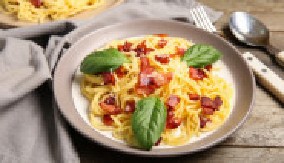 PASTA KARBONARA Ovako je prave Italijani i zato je hrskava i kremasta, bolju niste jeli