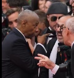 ZAMALO IZBILA TUČA U KANU  Denzelu Vošingtonu fotograf se smejao u lice, glumcu "pukao" fitilj!