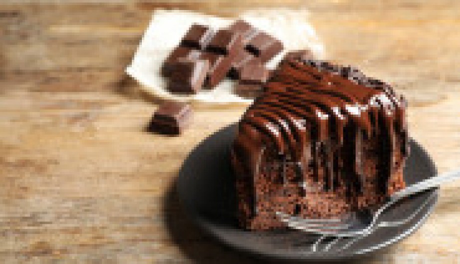 ČOKOLADNA TORTA Kremasta poslastica koju svi vole, po receptu iz starog bakinog kuvara