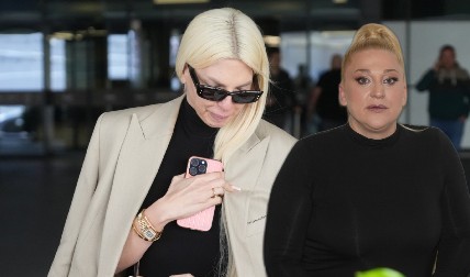 "NIJE JOJ LAKO" Brutalan rat Nataše DNK i Jelene Karleuše, pljušte teške reči i prozivke