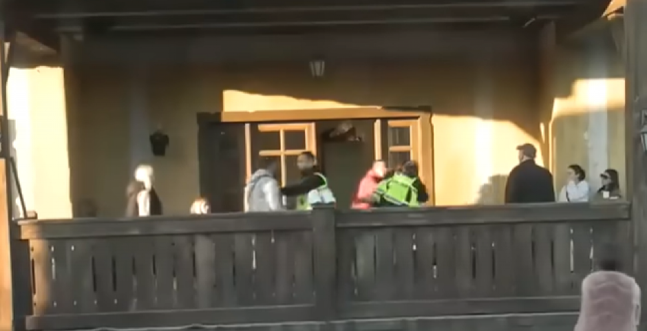 "HOĆU DA GA VIDIM ŽIVOG" Brat učesnika Farme završio u Hitnoj pomoći zbog dešavanja u rijalitiju, obratio se produkciji (VIDEO)