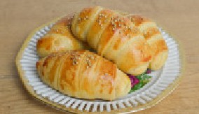 KIFLICE SA SLANINOM Kada poželite savršenstvo, a biće mekane i sutradan