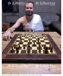 "BIO SAM BEZ DINARA, MORAO SAM DA UBIJEM ZVICERA" Prepiska atentatora i njegove majke nakon pucnjave