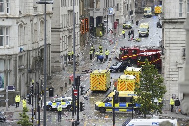 NEZAPAMĆEN INCIDENT U LIVERPULU Isplivali šokantni podaci: Najmanje 50 povređenih, četvoro ljudi u teškom stanju
