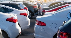 RASPRODAJU POLOVNJAKE, I TO VEĆ OD 150 EVRA Ima audija i bmw-a, cena najskupljih ne ide preko 1.500 evra