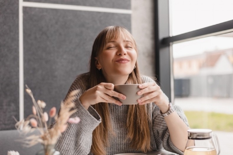 NEĆE VAM TREBATI BOTOKS  Dodajte samo 1 sastojak u kafu i gledajte kako se vaša koža menja
