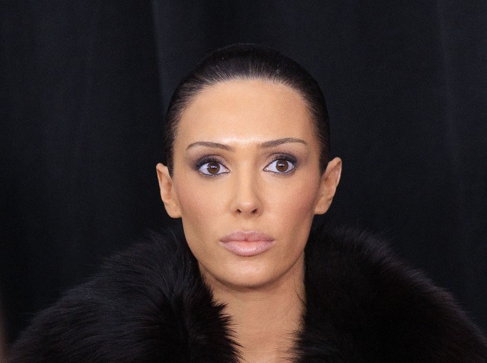 KAO DA JE "ISPALA" IZ FILMA ZA ODRASLE  Kanjeova žena nadmašila samu sebe, zbog ovoga i najsmeliji crvene!