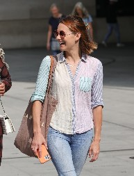 POZNATA GLUMICA ODSTRANILA OBE DOJKE Podvrgla se dvostrukoj mastektomiji: "Otkrila sam da nosim gen koji stvara rak"