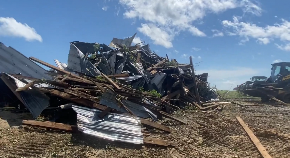 TORNADO CEPA AMERIKU NA DELIĆE, JEDNA OSOBA POGINULA! Zbog oluje Trampov avion kružio sat vremena (FOTO/VIDEO)