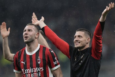 NOVI TRENER "ROSONERA" PRESEKAO Poznato da li Srbin ostaje u Milanu