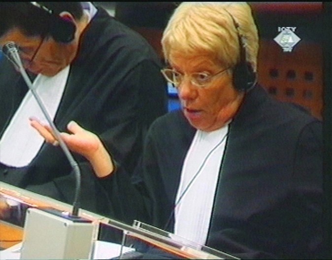 KARLA DEL PONTE DALA JE PRAVNI LEGITIMET NATO ZLOČINIMA NAD SRBIJOM Pre 25 godina Hag je odlučio da "disciplinuje" Srbiju