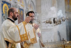 OVI LJUDI NE BI SMELI NIKAKO DA SE PRIČESTE! Iguman otkrio sve, vernici će se ozbiljno zapitati oko ovoga