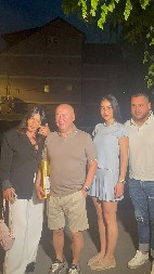 SVI GLEDAJU ĐANIJEVOG SINA I TRLJAJU OČI Ispred restorana parkirao besnu mašinu vrednu 70.000 evra (VIDEO)