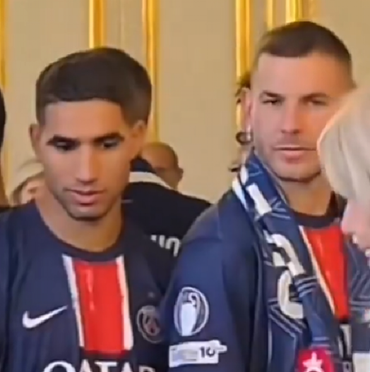 INTERNET GORI ZBOG OVOGA Šok reakcija fudbalera PSŽ-a kad je video Makronovu ženu (VIDEO)