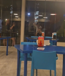 FAŠISTIČKI BLOKADERI NAPALI MILOŠA PAVLOVIĆA! (VIDEO)