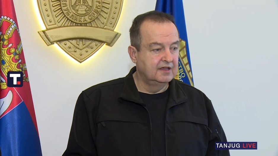 HAPŠENJA ĆE SE NASTAVITI BEZ OBZIRA NA PRITISKE NA POLICIJU Oglasio se Dačić