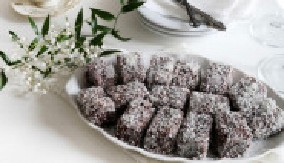 NEODOLJIVI LAMINGTON KOLAČI Australijski čupavci mekani kao duša, svi će vam tražiti recept