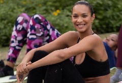 KAD JE SA 18 RODILA, SVI JOJ OKRENULI LEĐA Put od bede do modne piste - živela u teškom siromaštvu, sad zgrće milione