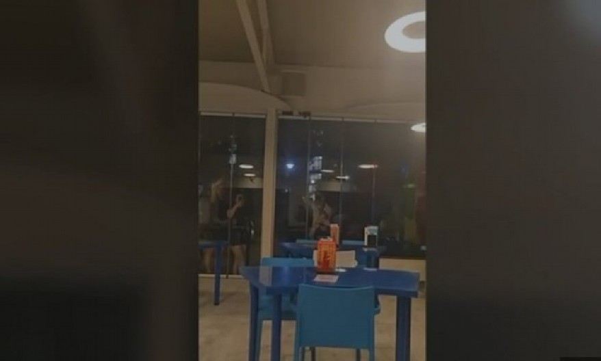 KAO IZ HOROR FILMA: Blokaderi kao "nacistički zombiji" opkolili studenta Miloša  (VIDEO)