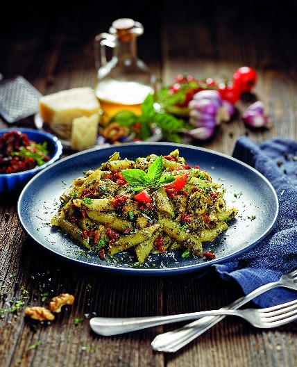 ŠPAGETE SA PILETINOM I SPANAĆEM Savršen nedeljni ručak, ukusa koji priča priče