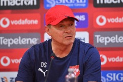 NISI NORMALAN ŠTO TO PITAŠ Piksija iznerviralo pitanje o ostavci, otkrio i šta je potrebno "orlovima" da bi srušili Alabaniju