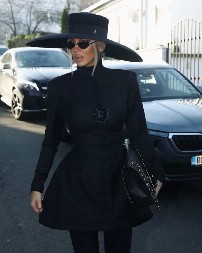 "PUCAJU NA NJU, A ONA SVE JAČA" Pevač stao u odbranu Jelene Karleuše, usled masovnog napada poručio samo jedno!