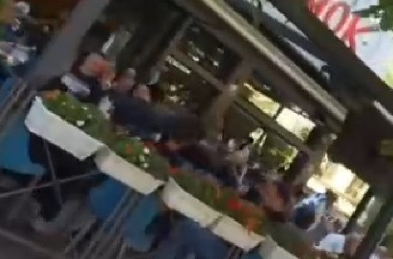 DESETINE BATINAŠA I KRIMINALACA SA NACISTIČKIM OBELEŽJIMA Naoružani su, vređaju građane Zaječara i sprovode kupovinu glasova za dve opozicione liste! (VIDEO)