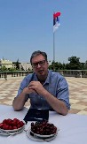 "MOLIM SVE LJUDE DA SE UJEDINJENI KONCENTRIŠEMO NA NAŠU SRBIJU" Vučić se upravo oglasio video-porukom! (VIDEO)