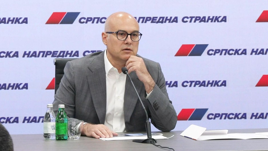 ONI KOJI NAM KRADU DRŽAVU SPREMNI SU NA SVAKI VID BAHATOSTI Lider SNS Vučević o blokaderima koji ne prestaju da maltretiraju građane!