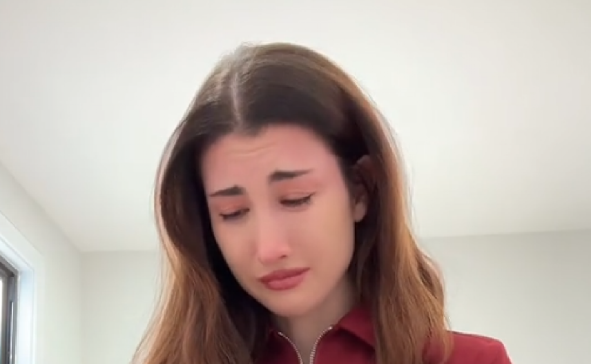 ZBOG FARMERKI SAM ZAVRŠILA U HITNOJ Devojka probala čuveni trik, svima se hvalila, pa brzo zažalila kada je videla ovo