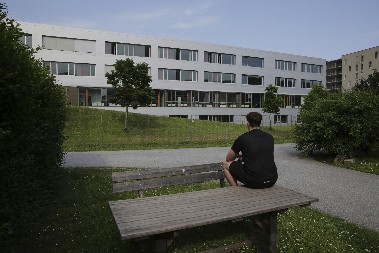 HOROR U GRACU! Broj mrtvih se popeo na 11 nakon masakra u školi