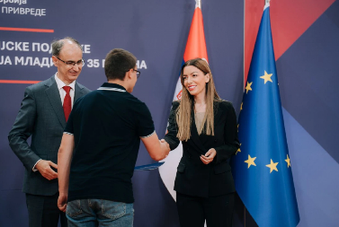 PREDSTAVLJENO 35 NAJBOLJIH BIZNIS IDEJA MLADIH Ministarka Mesarović: Uverite sve oko vas da je moguće uspeti u Srbiji!
