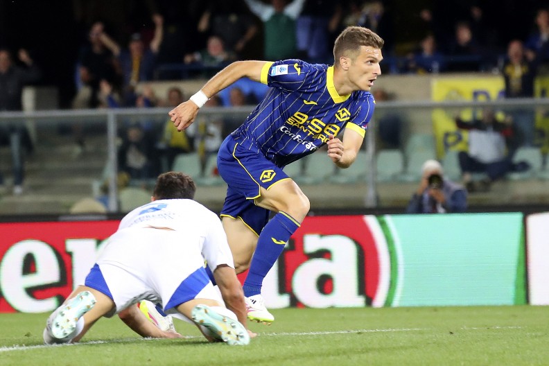 OVO SE ZVEZDI NIKAKO NEĆE SVIDETI Ogromna konkurencija u borbi za potpis velikog pojačanja