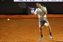 JOŠ SAMO KORAK DO GLAVNOG ŽREBA Đere u finalu kvalifikacija u Haleu, sledeća prepreka je Holanđanin