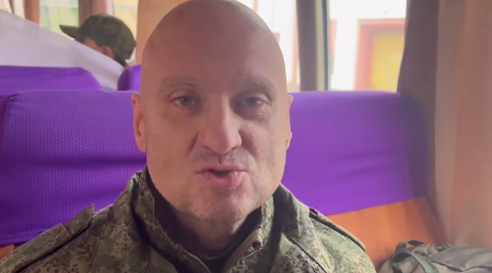 RUSKI VOJNIK TEK PUŠTEN IZ ZAROBLJENIŠTVA, A VEĆ ŽELI DA SE VRATI U BORBU "Pobeda će biti naša" (VIDEO)