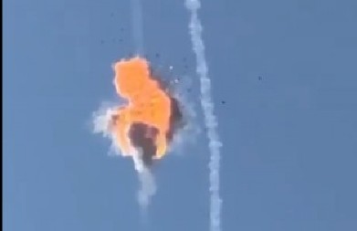 OVAKO IZGLEDA MOĆ IZRAELA! Trenutak kada Gvozdena kupola ruši iranski dron! (VIDEO)