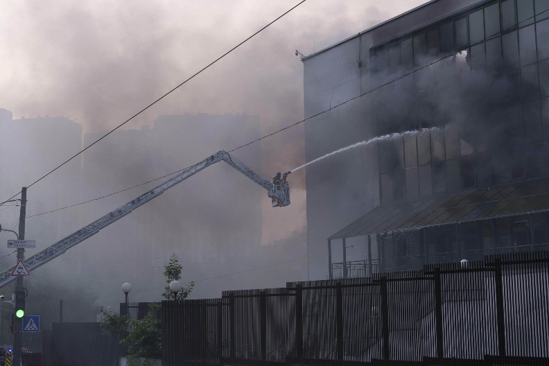 KATASTROFALNI GUBICI! Ukrajina za dan izgubila preko 1.300 vojnika!