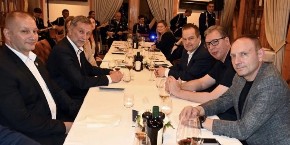 VUČIĆ SA ŠEFOM MAĐARSKE POLICIJE: Preneo sam ogromnu zahvalnost i pozdrave Viktoru Orbanu (FOTO)